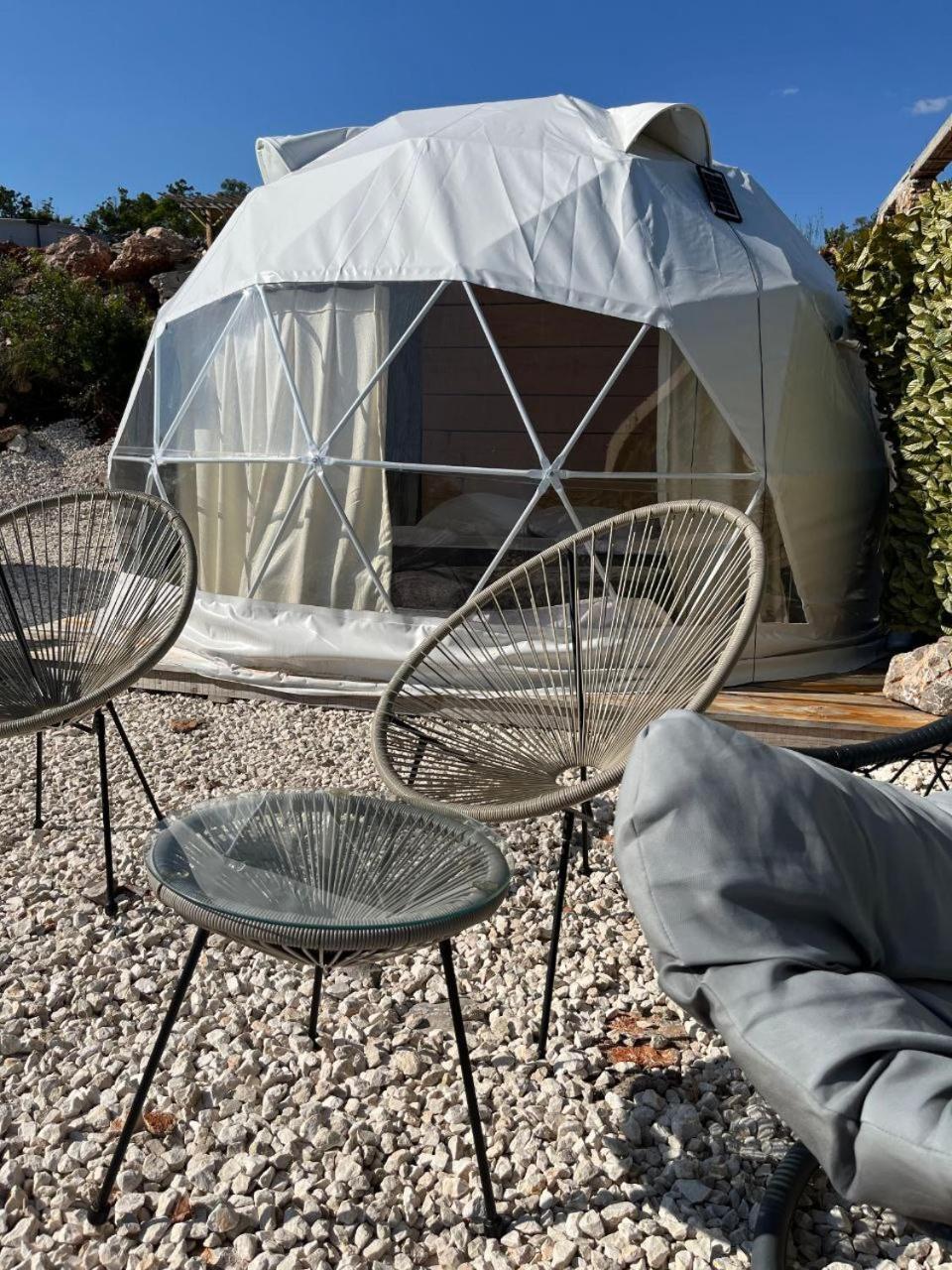 ホテル Glamping Rose ラドヴィチ エクステリア 写真