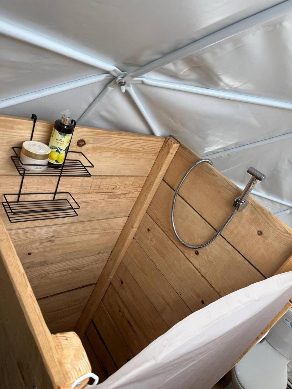 ホテル Glamping Rose ラドヴィチ エクステリア 写真
